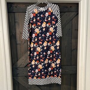 Striped Sleeve Navy Floral Shift Dress - Navy Floral
